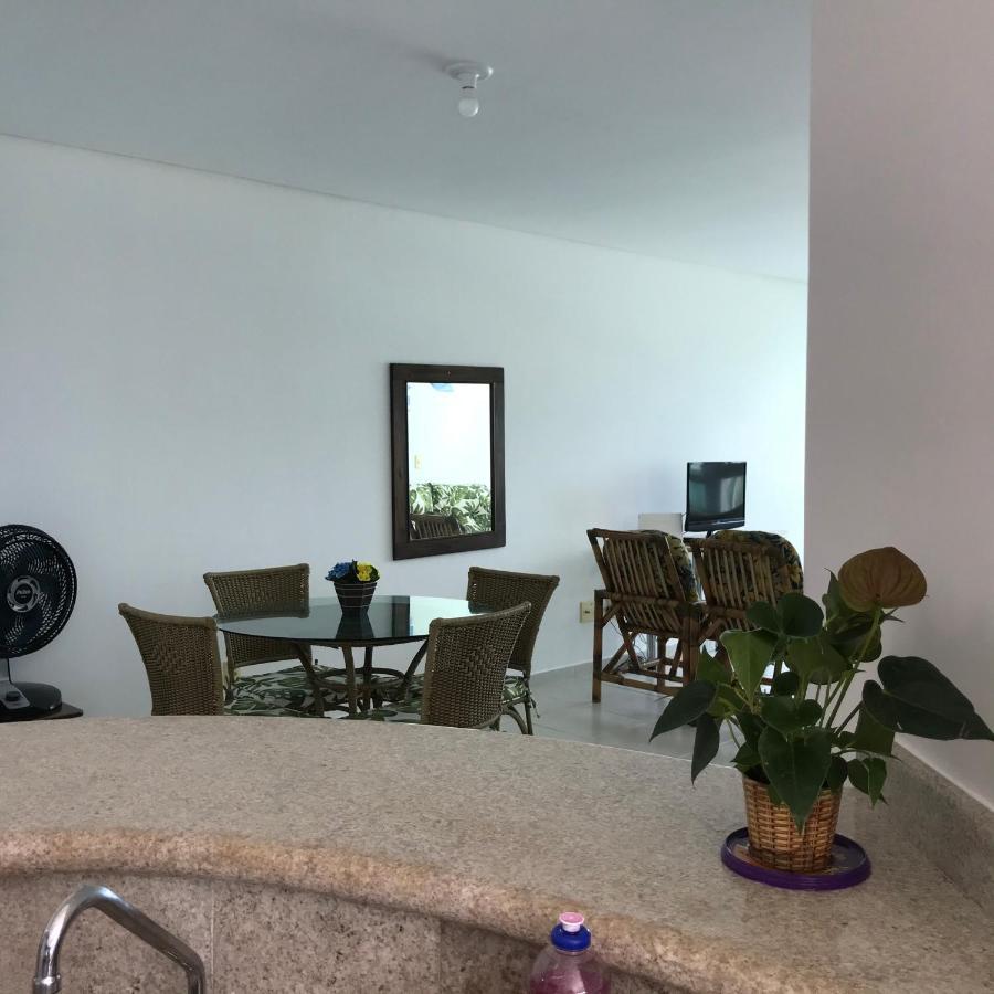 Apartamento pé na areia frente para o Mar e piscina na Prainha Caraguatatuba Exterior foto