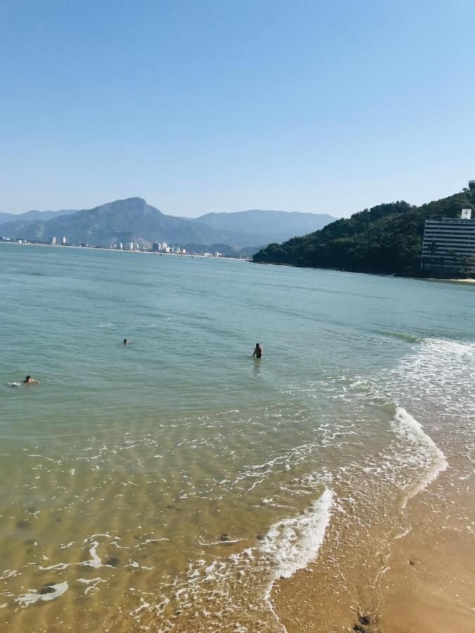 Apartamento pé na areia frente para o Mar e piscina na Prainha Caraguatatuba Exterior foto