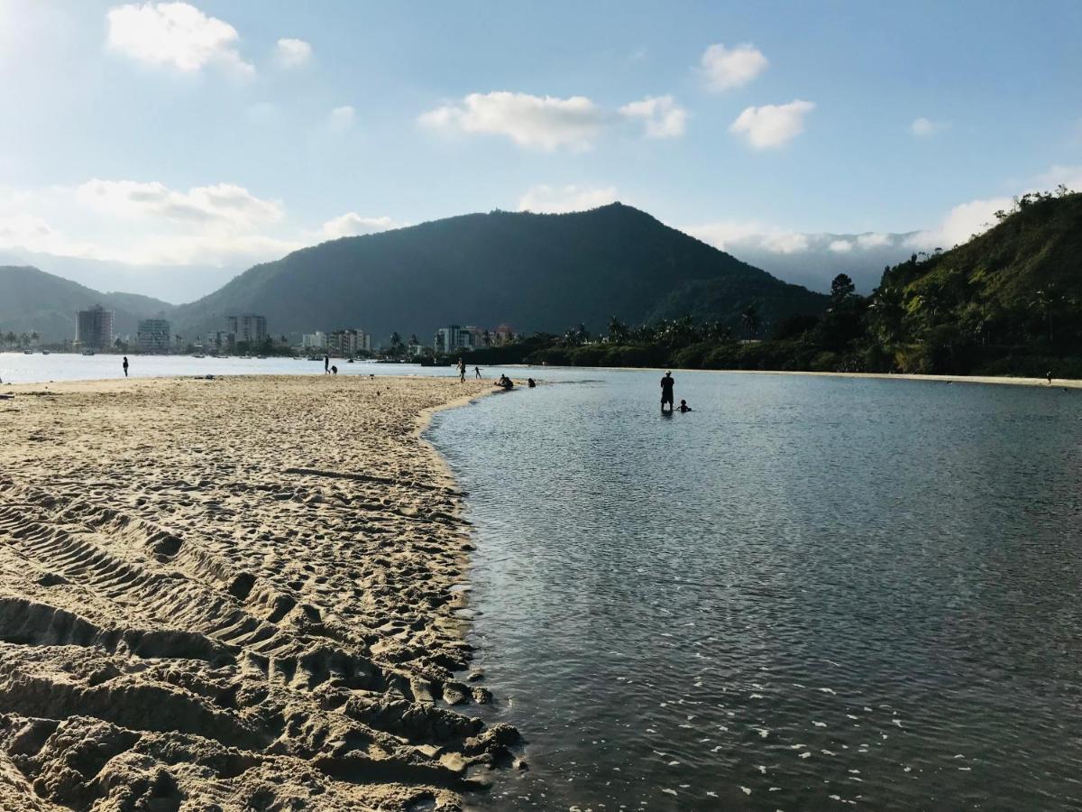 Apartamento pé na areia frente para o Mar e piscina na Prainha Caraguatatuba Exterior foto